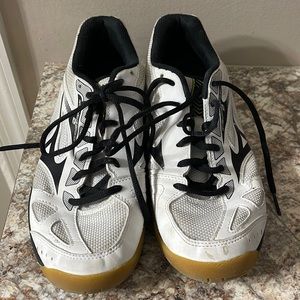 Mizuno Women’s Volleyball Shoes - Size 8.5